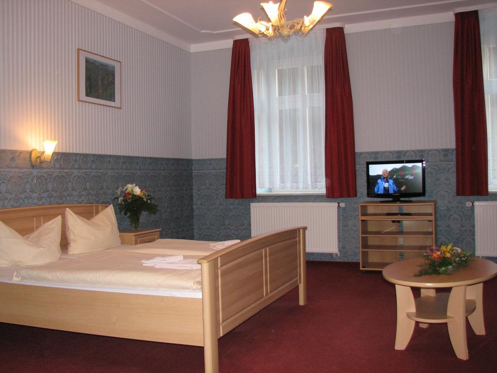 באד שאנדאו Hotel Garni Dekorahaus חדר תמונה