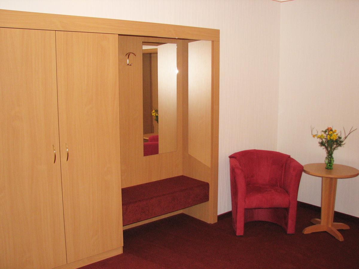 באד שאנדאו Hotel Garni Dekorahaus מראה חיצוני תמונה