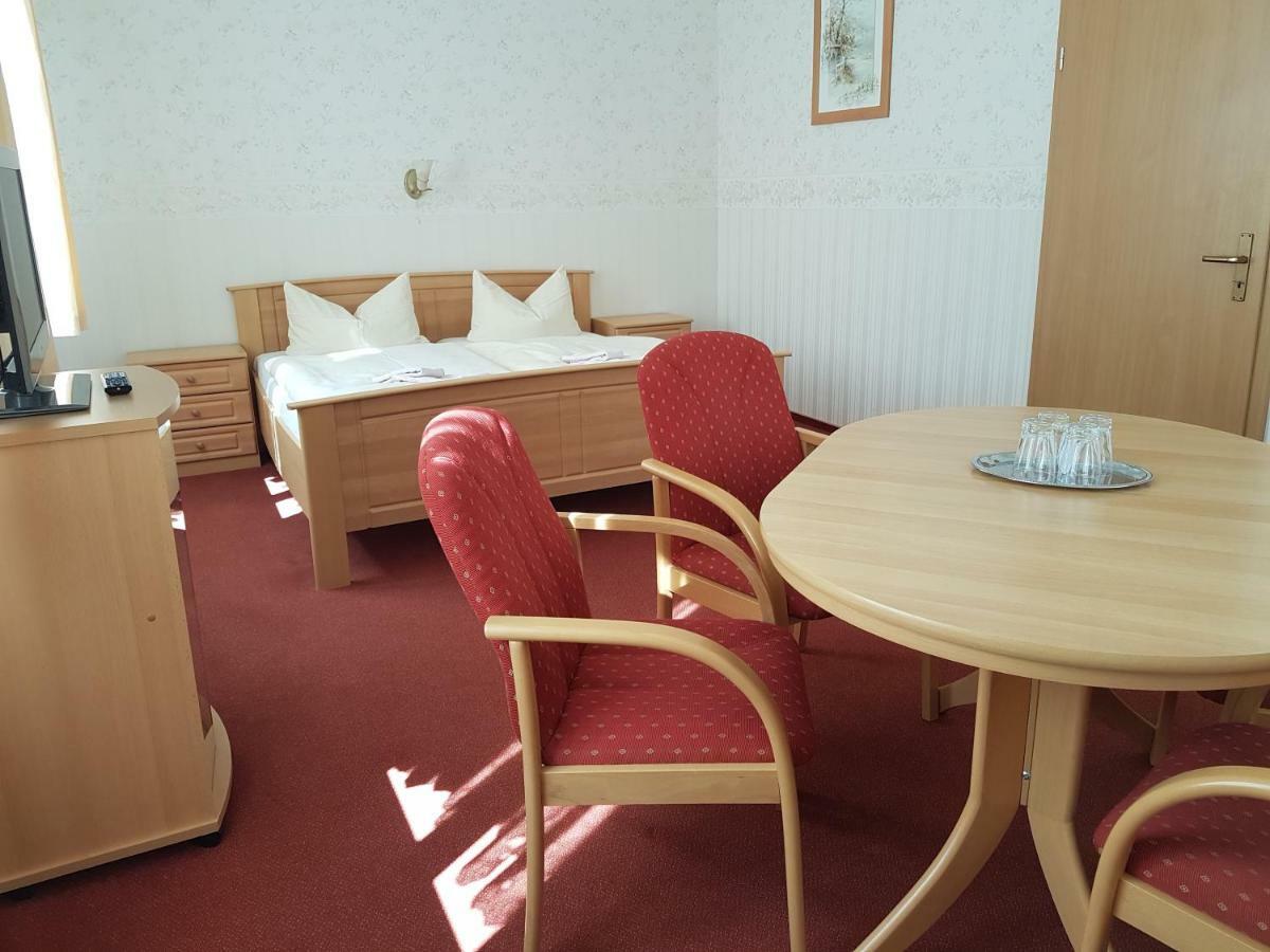 באד שאנדאו Hotel Garni Dekorahaus מראה חיצוני תמונה